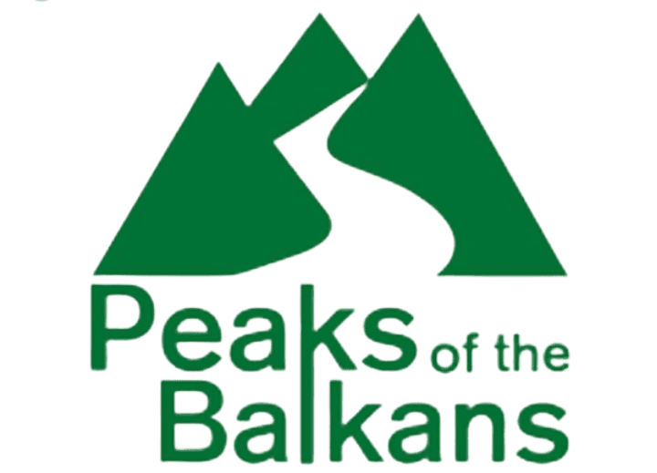 Peaks of the Balkans Logo - Alle Informationen zum Balkan Trail Wanderpfad: Etappen, Route, Schwierigkeit, Wanderführer & Guides, Gästehäuser, Border Permits, Essen.